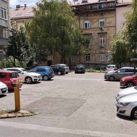 Quiet Apartment In City Center, Free Private Parking Sarajevo Exterior foto