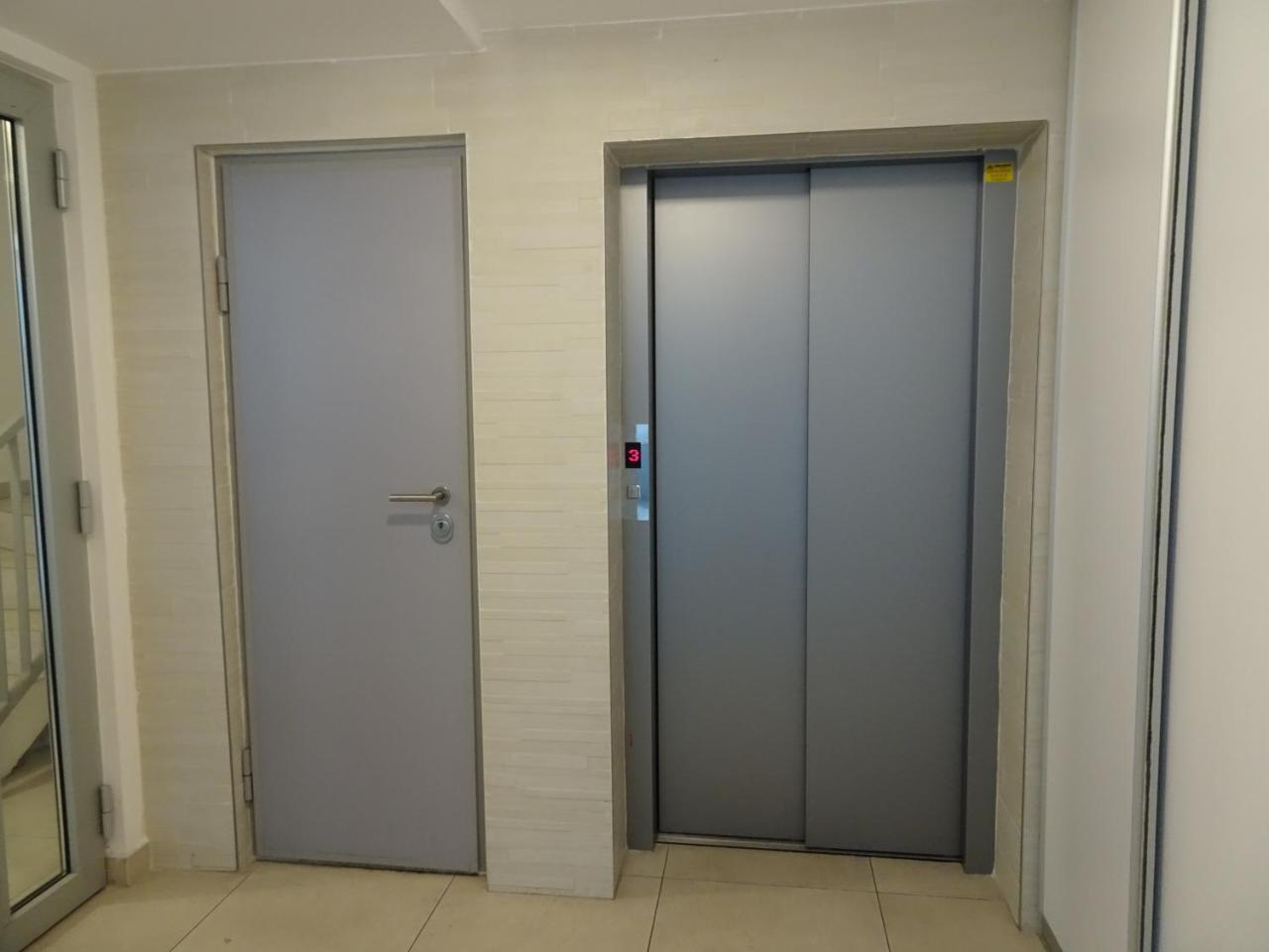 Quiet Apartment In City Center, Free Private Parking Sarajevo Exterior foto